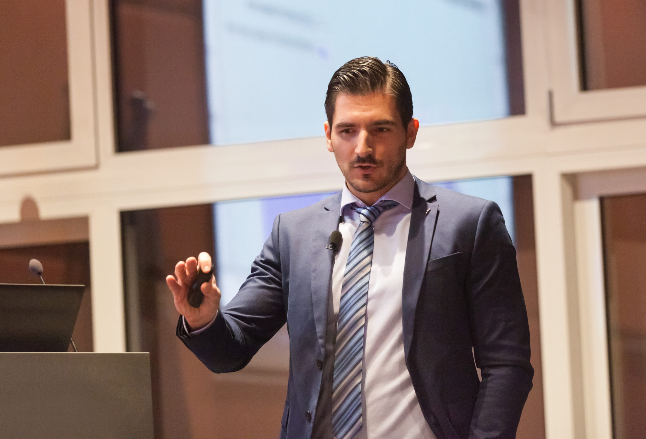 8 Smart Steps to Set Yourself Up for Speaking Success