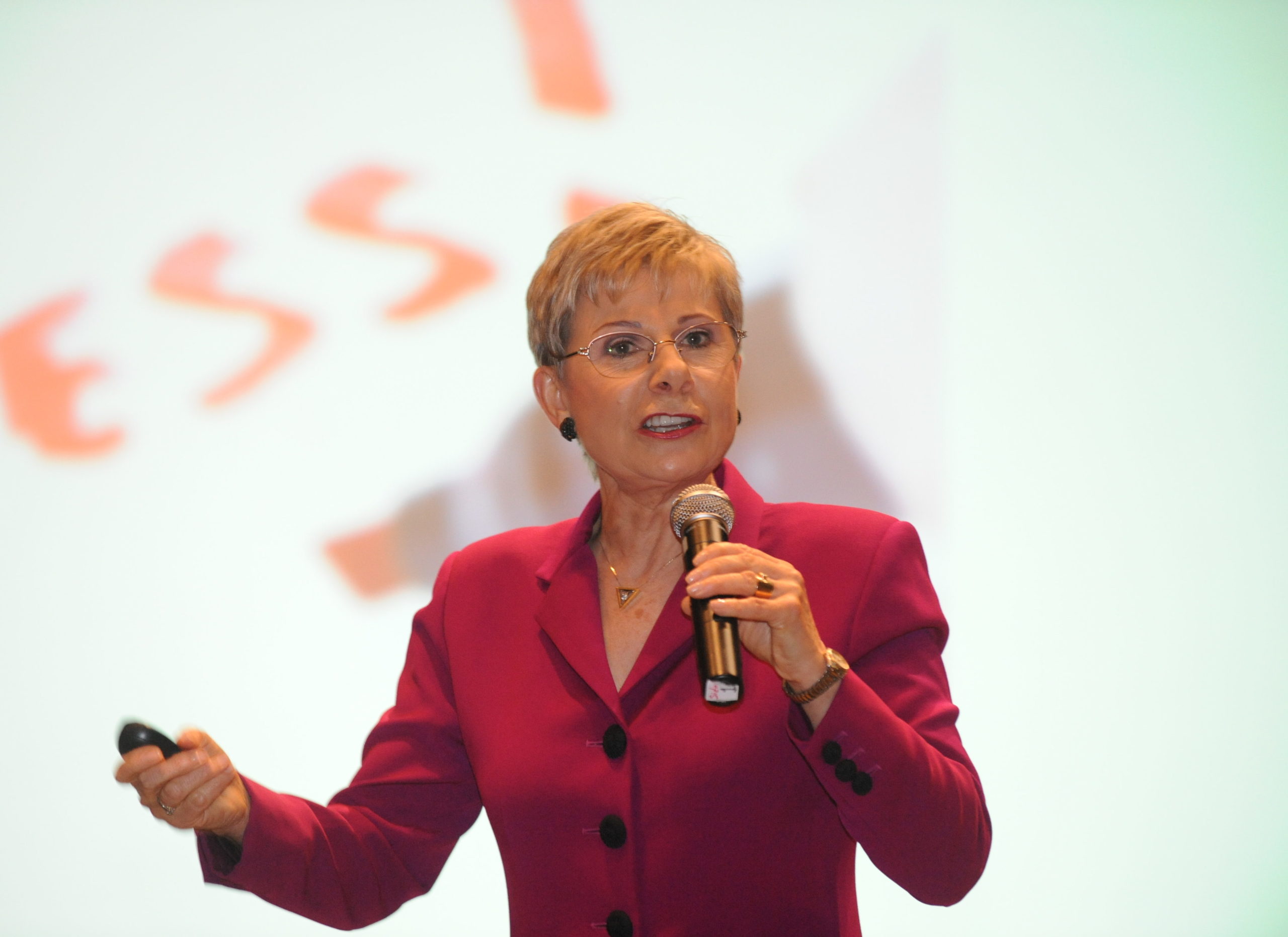 Executive Speech Coach & Creator of FrippVT, Patricia Fripp in Action Photo of Coaching with Client